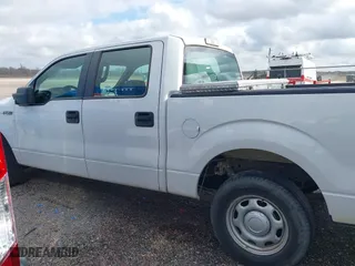 2013 Ford F-150 XL with VIN 1FTEW1CM0DFC58689, listed as a IAAI auction lot 41413919 with 150,555 mi miles. Bid and sale history available at carsss.com. Image 14.