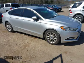 2017 Ford Fusion SE with VIN 3FA6P0H78HR117821, listed as a IAAI auction lot 41870448 with 180,222 mi miles. Bid and sale history available at carsss.com. Image 1.