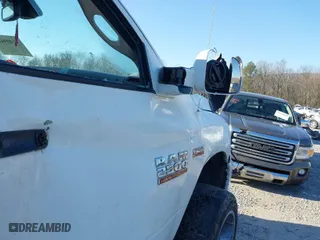 2018 Ram 2500 Tradesman with VIN 3C6UR5HJ0JG216906, listed as a IAAI auction lot 41409441 with 122,401 mi miles. Bid and sale history available at carsss.com. Image 19.