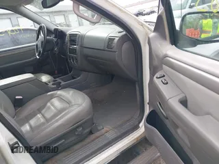 2004 Ford Explorer XLT с VIN 1FMZU73K44UC29003, выставлен на аукционе IAAI как лот 42015285 с пробегом 135 095 миль миль и . История ставок и продаж доступна на DreamBid. Изображение 5.