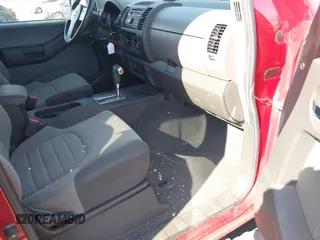 2008 Nissan Xterra X z VIN 5N1AN08W58C517377, wystawiony jako IAAI lot #42082797 z przebiegiem 88 057 mil mil oraz . Historia ofert i sprzedaży dostępna na DreamBid. Obrazek 5.