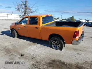2013 Ram 2500 Tradesman z VIN 3C6TR5CT1DG570412, wystawiony jako Copart lot #71797334 z przebiegiem 125 505 mil mil oraz Szkody całkowita. Historia ofert i sprzedaży dostępna na DreamBid. Obrazek 2.
