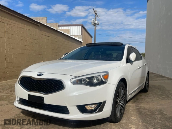 2014 Kia Cadenza Premium with VIN KNALN4D78E5152743, listed as a Copart auction lot 80067094 with 179,850 mi miles and Clean Title. Bid and sale history available at carsss.com. Image 2.
