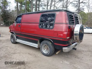 1985 Chevrolet Chevy Van z VIN 1GBEG25H1F7142616, wystawiony jako IAAI lot #41606567 z przebiegiem 19 168 mil mil oraz . Historia ofert i sprzedaży dostępna na DreamBid. Obrazek 3.