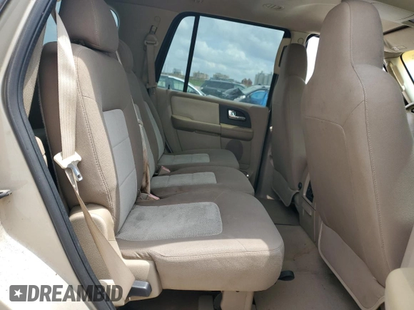 2005 Ford Expedition Special Service with VIN 1FMPU15575LA27789, listed as a Copart auction lot 55074585 with 213,863 mi miles and Salvage title. Bid and sale history available at DreamBid. Image 11.