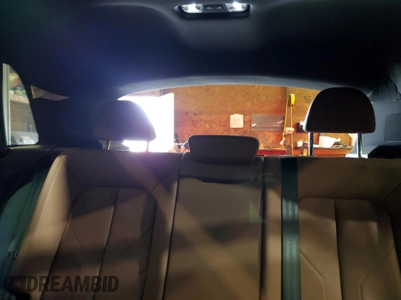 2022 Audi Q3 S line Premium Plus z VIN WA1EEDF37N1003974, wystawiony jako Copart lot #58657685 z przebiegiem 47 512 mil mil oraz Szkoda całkowita • Salvage title. Historia ofert i sprzedaży dostępna na DreamBid. Obrazek 10.