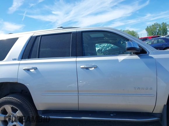 2016 Chevrolet Tahoe LTZ with VIN 1GNSKCKC1GR452600, listed as a IAAI auction lot 42305719 with 121,041 mi miles and . Bid and sale history available at DreamBid. Image 13.