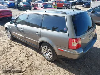 2001 Volkswagen Passat GLS with VIN WVWVD63B61E184553, listed as a IAAI auction lot 41939831 with 74,225 mi miles. Bid and sale history available at carsss.com. Image 3.