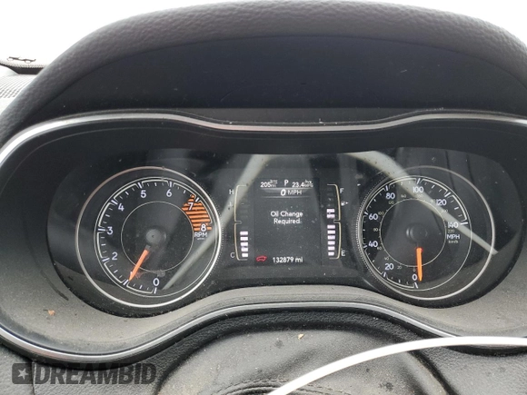 2019 Jeep Cherokee Latitude with VIN 1C4PJMCX3KD127526, listed as a Copart auction lot 85462954 with 132,879 mi miles and Salvage Title. Bid and sale history available at carsss.com. Image 9.