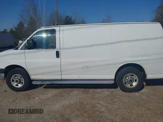 2016 GMC Savana Cargo with VIN 1GTW7AFFXG1904336, listed as a IAAI auction lot 41919957 with 330,932 mi miles. Bid and sale history available at carsss.com. Image 15.