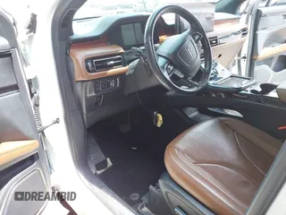 2022 Lincoln Nautilus Reserve z VIN 2LMPJ6K96NBL09228, wystawiony jako IAAI lot #42233979 z przebiegiem 39 770 mil mil oraz . Historia ofert i sprzedaży dostępna na DreamBid. Obrazek 6.