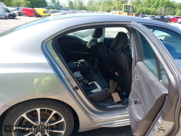 2018 Acura TLX Technology z VIN 19UUB3F53JA001771, wystawiony jako IAAI lot #42291875 z przebiegiem Nie podano mil oraz . Historia ofert i sprzedaży dostępna na DreamBid. Obrazek 8.