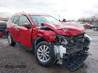 2017 Nissan Rogue SV z VIN JN8AT2MT0HW381468, wystawiony jako IAAI lot #41221080 z przebiegiem 98 018 mil mil oraz . Historia ofert i sprzedaży dostępna na DreamBid. Obrazek 1.