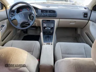 1994 Honda Accord LX with VIN 1HGCD5639RA165828, listed as a Copart auction lot 82673164 with 128,672 mi miles and Salvage Title. Bid and sale history available at carsss.com. Image 8.