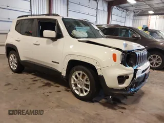 2020 Jeep Renegade Latitude with VIN ZACNJABB1LPL74247, listed as a IAAI auction lot 41755294 with 34,297 mi miles. Bid and sale history available at carsss.com. Image 1.