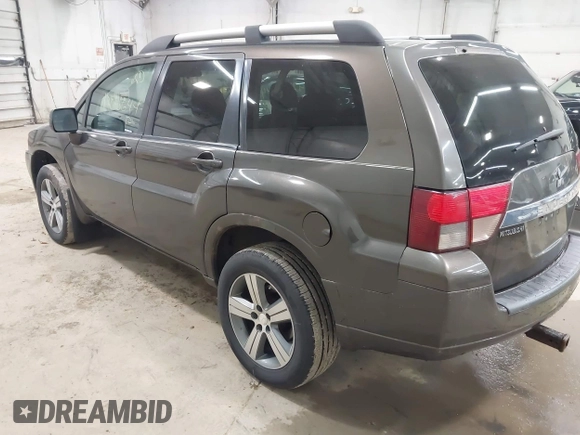 2010 Mitsubishi Endeavor SE z VIN 4A4JN3AS4AE011216, wystawiony jako IAAI lot #42048644 z przebiegiem 176 664 mil mil oraz . Historia ofert i sprzedaży dostępna na DreamBid. Obrazek 3.