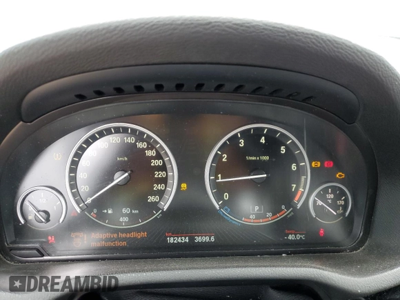 2015 BMW X4 xDrive35i with VIN 5UXXW5C55F0E87384, listed as a Copart auction lot 56299284 with 182,434 mi miles and Clean Title. Bid and sale history available at carsss.com. Image 9.