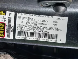 2017 Toyota Tacoma SR5 with VIN 5TFAZ5CNXHX050289, listed as a IAAI auction lot 41771576 with 68,735 mi miles and . Bid and sale history available at carsss.com. Image 9.