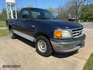 2004 Ford F-150 Heritage XL with VIN 2FTRF17224CA03368, listed as a Copart auction lot 52633035 with NaN miles and Clean Title. Bid and sale history available at carsss.com. Image 1.