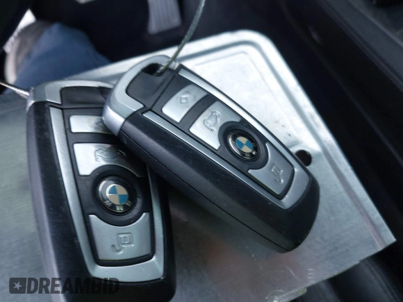 2011 BMW 7 Series 750Li с VIN WBAKB8C57BCY64762, выставлен на аукционе IAAI как лот 42521989 с пробегом 121 926 миль миль и . История ставок и продаж доступна на DreamBid. Изображение 11.