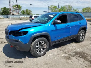 2019 Jeep Cherokee Trailhawk z VIN 1C4PJMBX2KD341540, wystawiony jako Copart lot #55656625 z przebiegiem 88 128 mil mil oraz Szkoda całkowita • Salvage title. Historia ofert i sprzedaży dostępna na DreamBid. Obrazek 1.