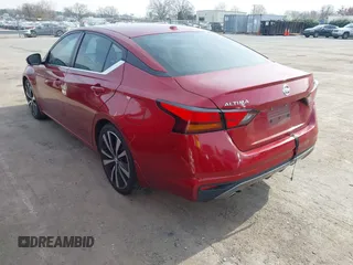 2019 Nissan Altima 2.5 SR with VIN 1N4BL4CV7KC113840, listed as a IAAI auction lot 41748943 with 82,930 mi miles. Bid and sale history available at carsss.com. Image 3.
