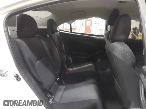 2018 Subaru Impreza Premium z VIN 4S3GKAB68J3610714, wystawiony jako IAAI lot #41774380 z przebiegiem 114 745 mil mil oraz . Historia ofert i sprzedaży dostępna na DreamBid. Obrazek 8.