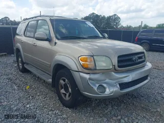 2002 Toyota Sequoia SR5 with VIN 5TDZT34A72S127976, listed as a IAAI auction lot 41929357 with 195,256 mi miles. Bid and sale history available at carsss.com. Image 1.