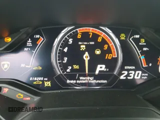 2017 Lamborghini Huracan LP 610-4 с VIN ZHWUR1ZF7HLA05866, выставлен на аукционе Copart как лот 44950255 с пробегом 18 205 миль миль и Списание • Salvage title. История ставок и продаж доступна на DreamBid. Изображение 9.