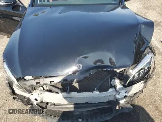 2019 Mercedes-Benz C 300 z VIN 55SWF8DB6KU300132, wystawiony jako Copart lot #62847335 z przebiegiem 82 533 mil mil oraz Szkoda całkowita • Salvage title. Historia ofert i sprzedaży dostępna na DreamBid. Obrazek 11.