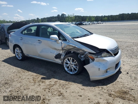 2010 Lexus HS 250h z VIN JTHBB1BA9A2004633, wystawiony jako Copart lot #52732555 z przebiegiem 210 370 mil mil oraz Szkody całkowita. Historia ofert i sprzedaży dostępna na DreamBid. Obrazek 4.