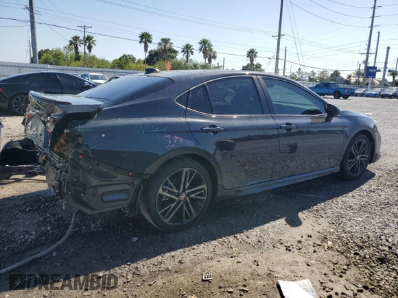 2025 Toyota Camry LE with VIN 4T1DAACK6SU559271, listed as a Copart auction lot 52409575 with 4,474 mi miles and Salvage Title. Bid and sale history available at carsss.com. Image 3.