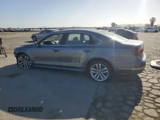 2017 Volkswagen Passat SE z VIN 1VWGT7A35HC078899, wystawiony jako Copart lot #55057695 z przebiegiem 45 620 mil mil oraz Szkoda całkowita • Salvage title. Historia ofert i sprzedaży dostępna na DreamBid. Obrazek 2.