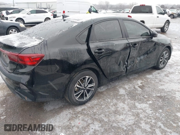 2023 Kia Forte LXS z VIN 3KPF24AD9PE511818, wystawiony jako IAAI lot #41554269 z przebiegiem 16 465 mil mil oraz . Historia ofert i sprzedaży dostępna na DreamBid. Obrazek 4.