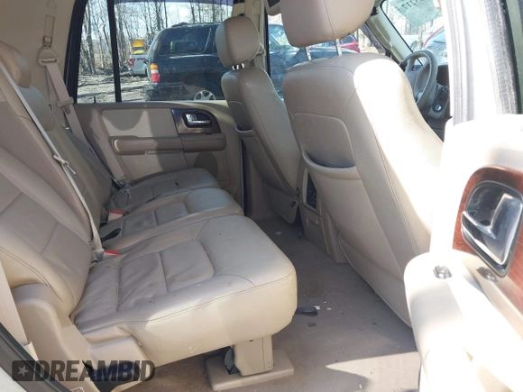 2006 Ford Expedition Limited with VIN 1FMFU19576LA66177, listed as a IAAI auction lot 41663217 with 166,118 mi miles. Bid and sale history available at carsss.com. Image 8.