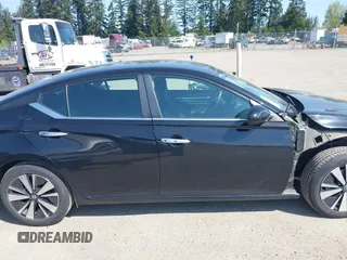 2022 Nissan Altima 2.5 SV with VIN 1N4BL4DV6NN328262, listed as a IAAI auction lot 42110746 with 56,204 mi miles. Bid and sale history available at carsss.com. Image 14.
