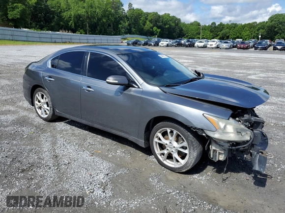 2014 Nissan Maxima S z VIN 1N4AA5AP6EC475433, wystawiony jako Copart lot #56485315 z przebiegiem Nie podano mil oraz Szkoda całkowita • Salvage title. Historia ofert i sprzedaży dostępna na DreamBid. Obrazek 4.