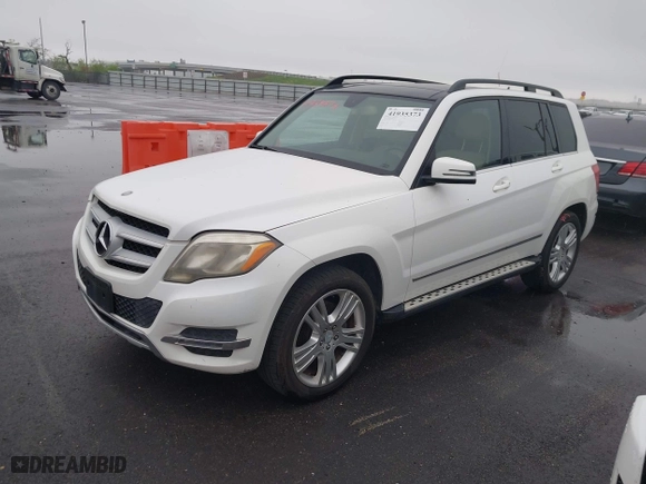 2013 Mercedes-Benz GLK-Class GLK 350 with VIN WDCGG5HB6DG105355, listed as a IAAI auction lot 41935373 with 156,402 mi miles. Bid and sale history available at carsss.com. Image 17.