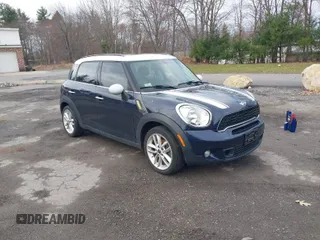 2013 MINI Countryman S z VIN WMWZC3C57DWP22864, wystawiony jako IAAI lot #42041909 z przebiegiem 139 932 mil mil oraz . Historia ofert i sprzedaży dostępna na DreamBid. Obrazek 1.