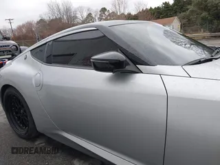 2024 Nissan Z Performance с VIN JN1BZ4BH8RM362157, выставлен на аукционе IAAI как лот 41553369 с пробегом 398 миль миль и . История ставок и продаж доступна на DreamBid. Изображение 13.