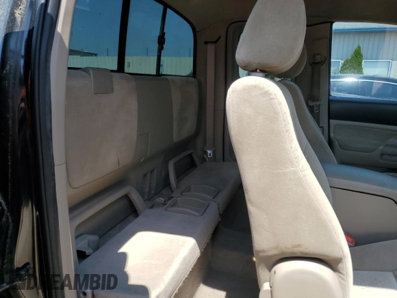 2005 Toyota Tacoma PreRunner z VIN 5TETU62N85Z040024, wystawiony jako Copart lot #57858105 z przebiegiem 199 515 mil mil oraz Czysty tytuł • Clean title. Historia ofert i sprzedaży dostępna na DreamBid. Obrazek 10.