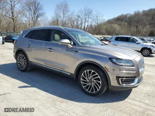2019 Lincoln Nautilus Reserve with VIN 2LMPJ6L96KBL28372, listed as a Copart auction lot 52372525 with 93,061 mi miles and Clean Title. Bid and sale history available at carsss.com. Image 4.