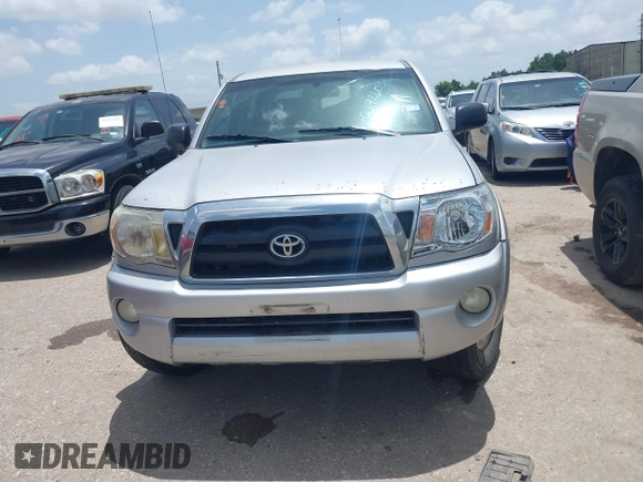 2006 Toyota Tacoma PreRunner z VIN 3TMKU72N76M008066, wystawiony jako IAAI lot #42692603 z przebiegiem 208 065 mil mil oraz . Historia ofert i sprzedaży dostępna na DreamBid. Obrazek 12.