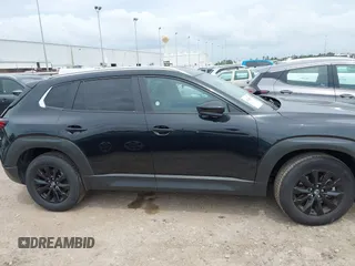 2025 Mazda CX-50 S Preferred z VIN 7MMVABBM7SN341657, wystawiony jako IAAI lot #42148357 z przebiegiem 2 861 mil mil oraz . Historia ofert i sprzedaży dostępna na DreamBid. Obrazek 13.
