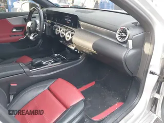 2021 Mercedes-Benz A 220 z VIN W1K3G4FBXMJ273221, wystawiony jako IAAI lot #41829672 z przebiegiem 39 164 mil mil oraz . Historia ofert i sprzedaży dostępna na DreamBid. Obrazek 5.