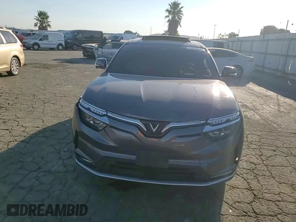 2023 VinFast VF 8 Plus с VIN RLLV1AFA9PH002999, выставлен на аукционе Copart как лот 73824804 с пробегом 7 848 миль миль и Списание • Salvage title. История ставок и продаж доступна на DreamBid. Изображение 11.