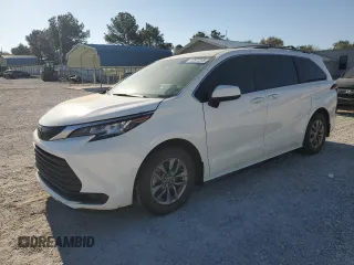 2023 Toyota Sienna LE z VIN 5TDKRKEC7PS168710, wystawiony jako Copart lot #52872235 z przebiegiem 68 474 mil mil oraz Szkody całkowita. Historia ofert i sprzedaży dostępna na DreamBid. Obrazek 1.