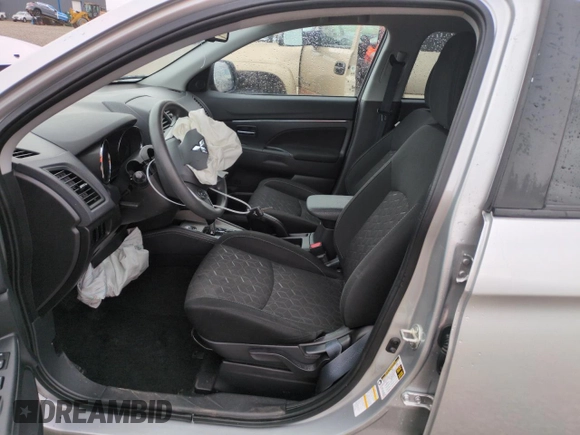 2021 Mitsubishi Outlander ES с VIN JA4ARUAU6MU034715, выставлен на аукционе Copart как лот 55243325 с пробегом 66 811 миль миль и Списание • Salvage title. История ставок и продаж доступна на DreamBid. Изображение 7.