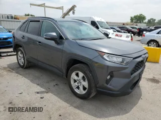 2021 Toyota RAV4 XLE with VIN 2T3W1RFVXMC102648, listed as a Copart auction lot 59706965 with 85,545 mi miles and Salvage title. Bid and sale history available at DreamBid. Image 4.