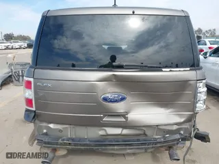 2014 Ford Flex SE with VIN 2FMGK5B88EBD18121, listed as a IAAI auction lot 41472638 with 131,632 mi miles. Bid and sale history available at carsss.com. Image 17.